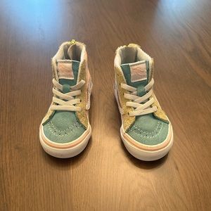 Vans Sk8 Hi Zip Pastel. Toddler girls size 6